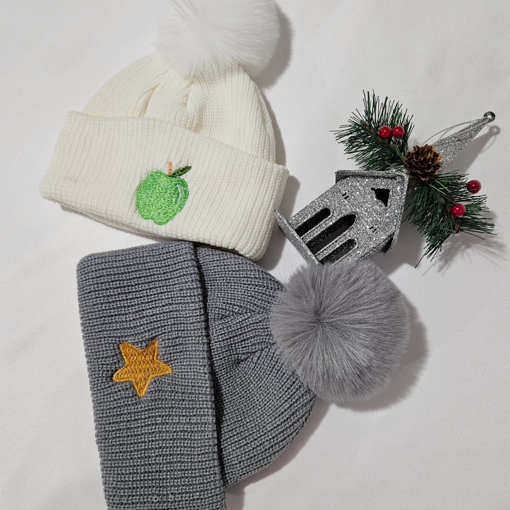 Cozy Kids Pom-Pom Beanie Set - White & Gray
